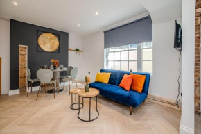 Central Comfort l 2-Bedroom Flat with Extra Sleeping Options